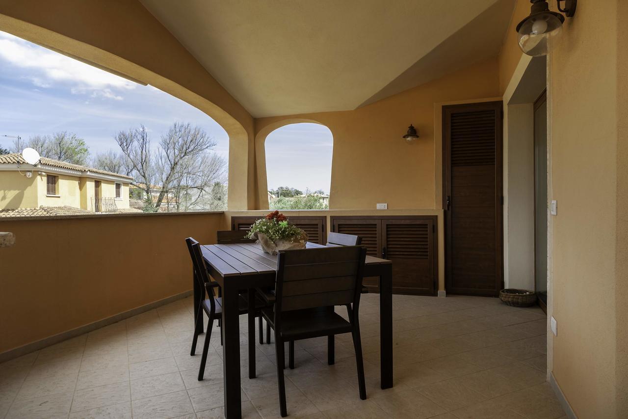 Aria Di Vacanza - Gelsi Olbia Exterior foto
