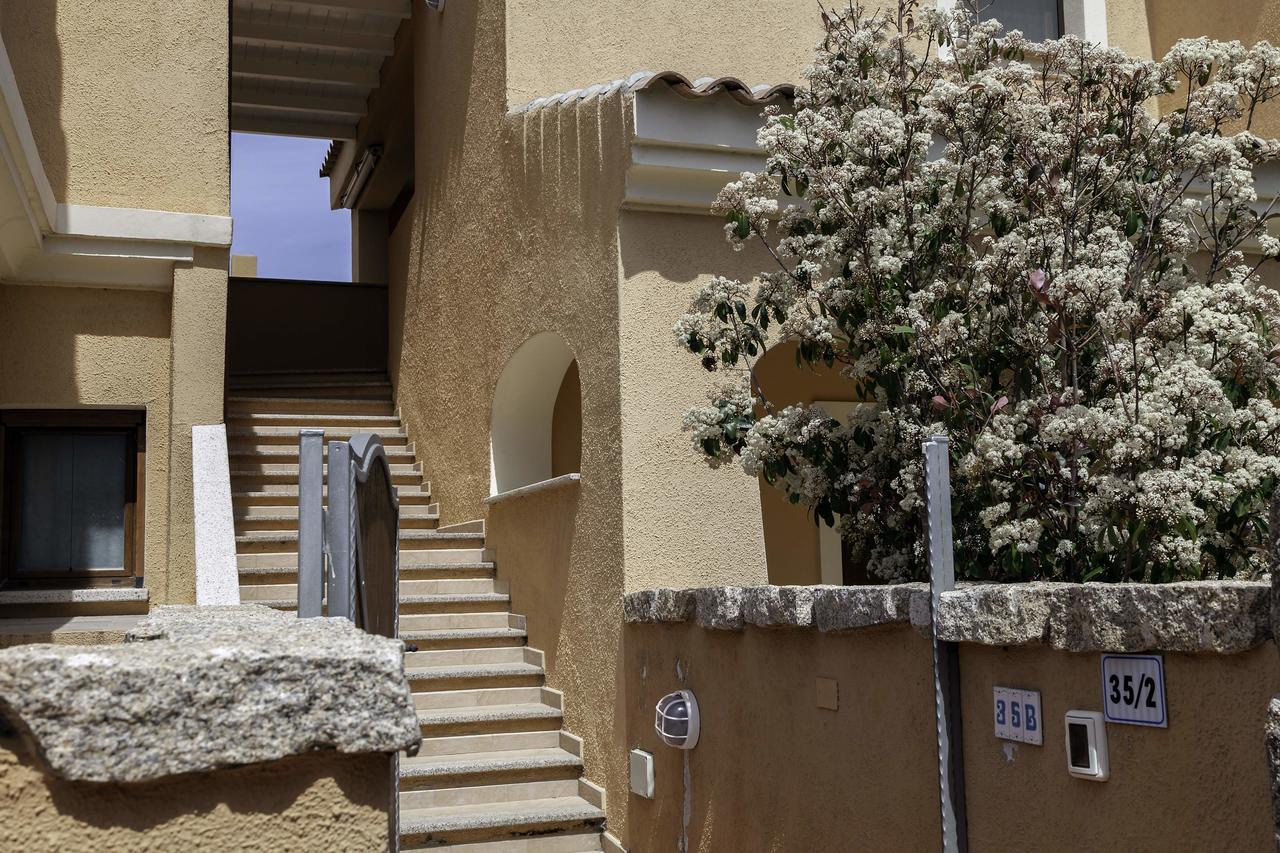Aria Di Vacanza - Gelsi Olbia Exterior foto